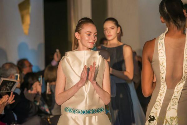 jila atelier iranian cultural runway 076