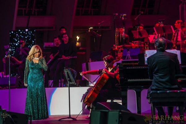 googoosh at the hollywood bowl 079