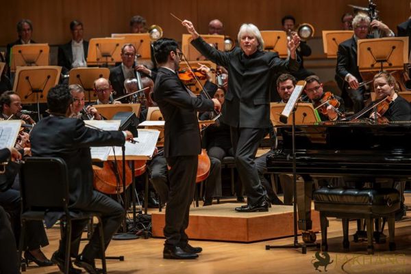 Farhang s Nowruz at the Pacific Symphony 085