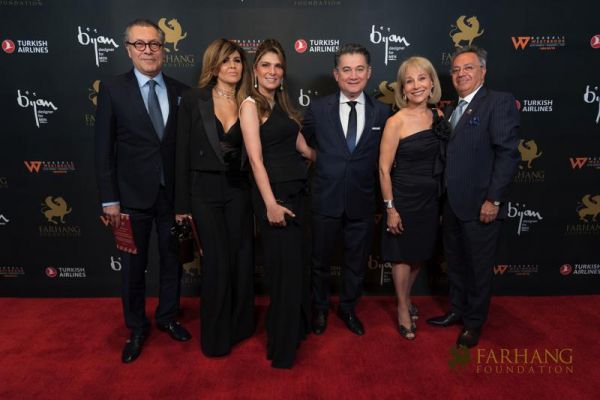 On The Red Carpet   Farhang Gala 031