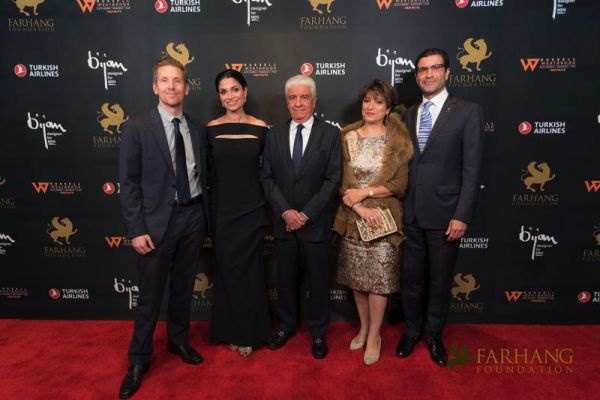 On The Red Carpet   Farhang Gala 040