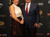 On The Red Carpet   Farhang Gala 053