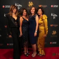 On The Red Carpet   Farhang Gala 100