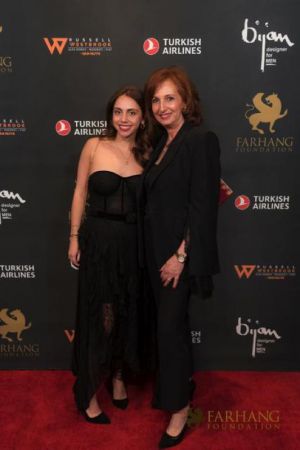 On The Red Carpet   Farhang Gala 102